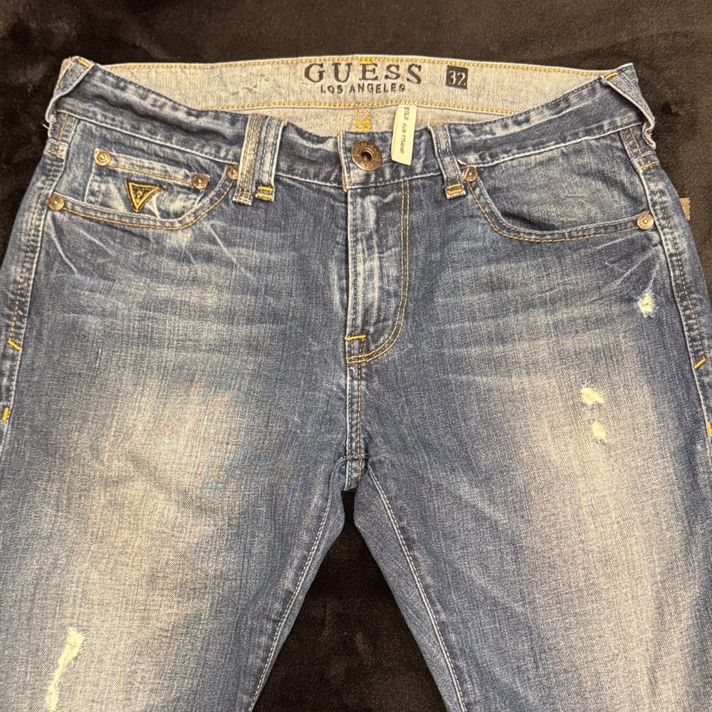 Vintage GUESS Men's Distressed Denim Jeans - Picture 3 of 13